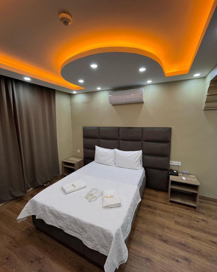 Kadikoey Viva Hotel & Suites Istanboel Buitenkant foto